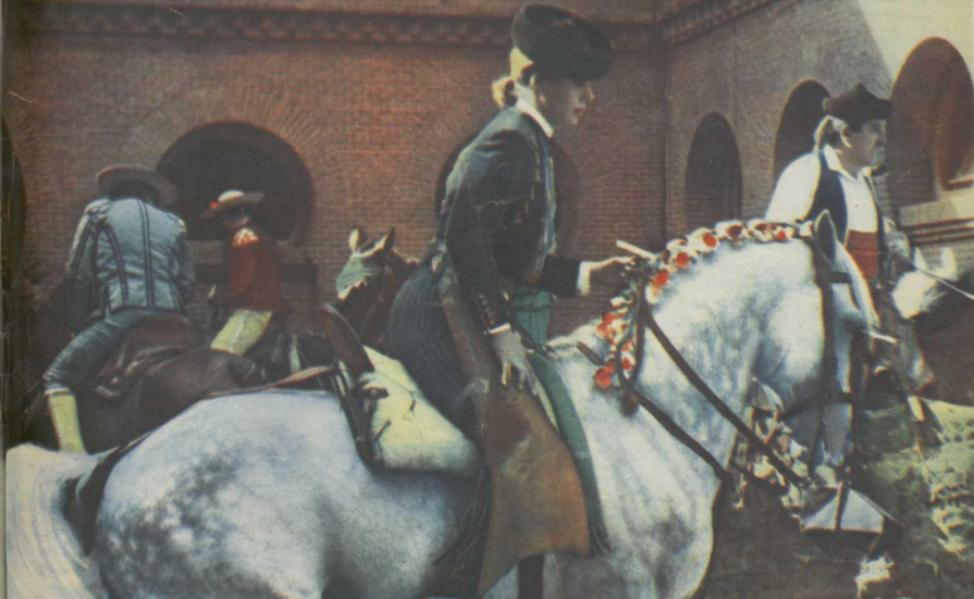 San Isidro 62: Cayetana de Alba @CasadeAlba , en el patio de caballos de Las Ventas
