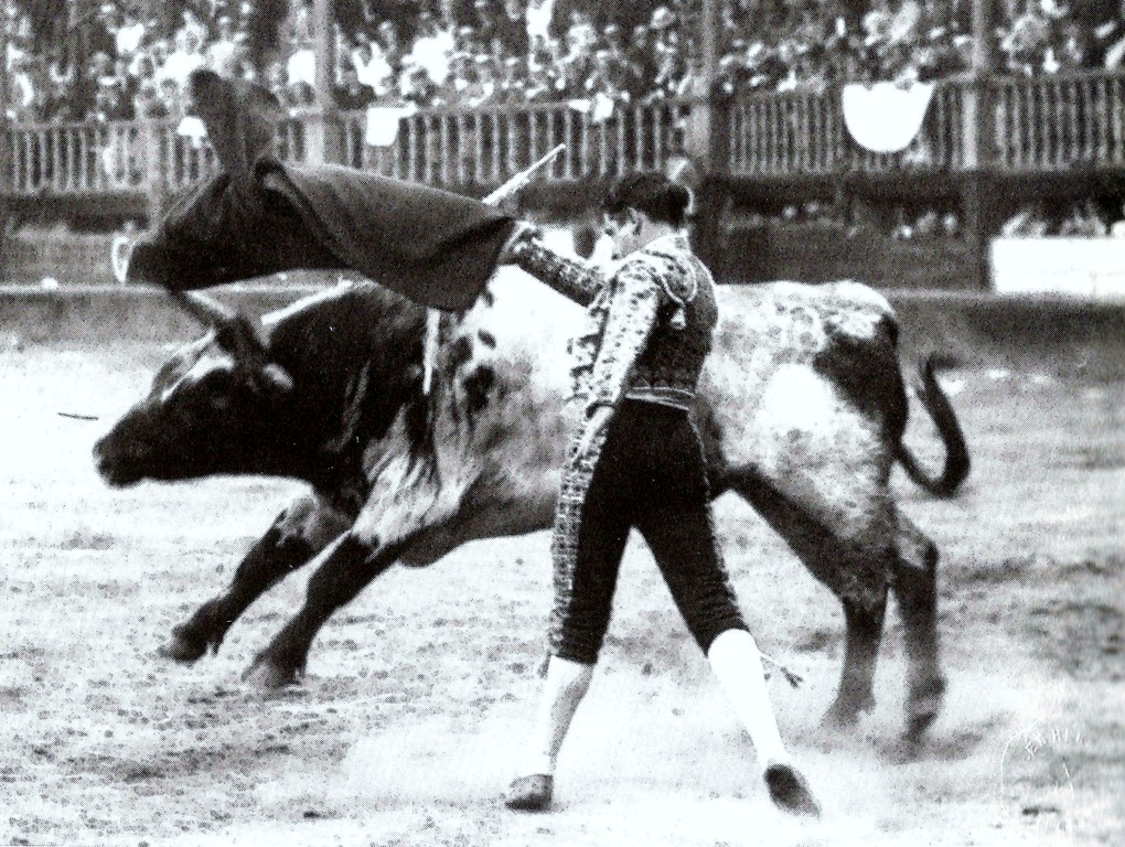 Pase de pecho de Belmonte en Lima