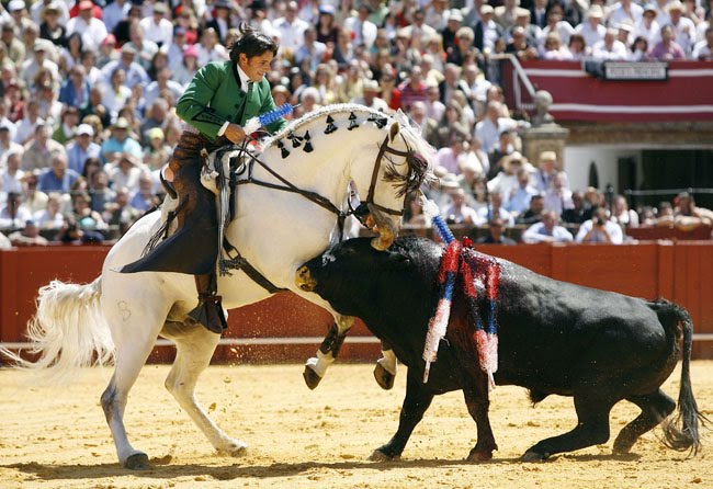 Sevilla:Diego Ventura en apuros