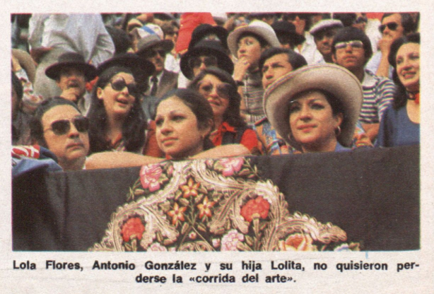Quito 1976:Lola Flores, Antonio González y su hija Lolita en la «corrida del arte».