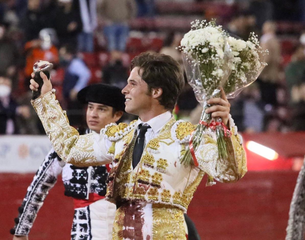 Juan Pedro Llaguno corta la única oreja del festejo en La México