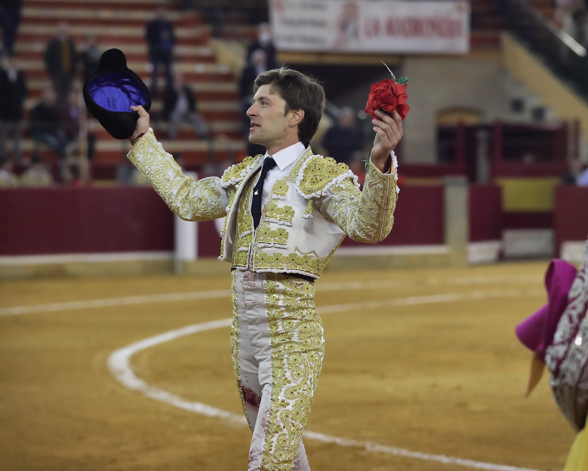 Orejas para López Simón y Juan Leal en la vuelta de los toros a Zaragoza