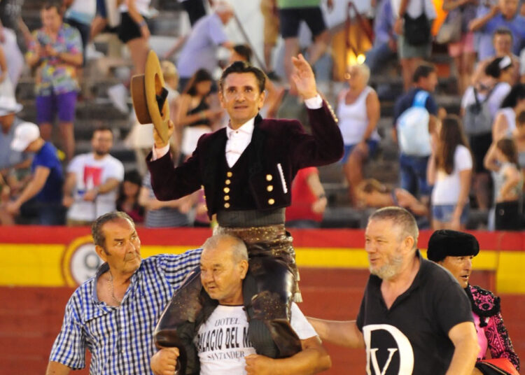 Un pletórico Ventura cuaja una tarde para el recuerdo con ‘adolfos’ en Castellón