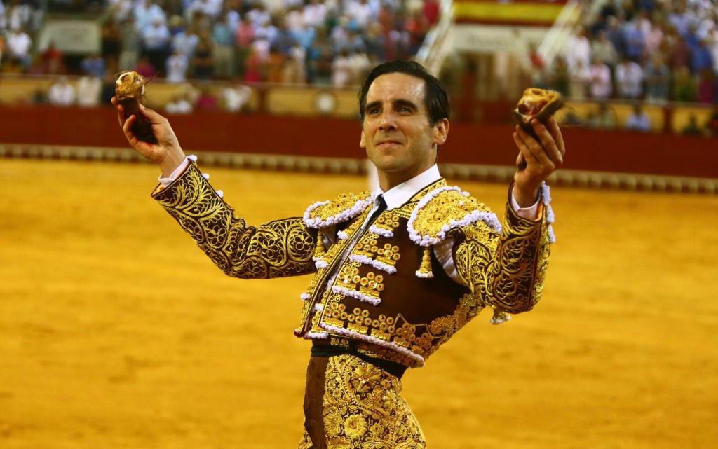 El Puerto:Torera faena de Juan Ortega, dos orejas del sexto