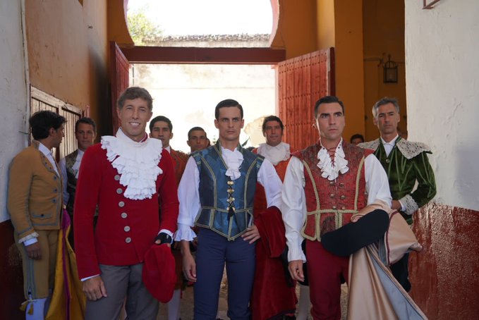 Octavio Chacón, dos cornadas en el muslo derecho de 10 y 20 centímetros en Sanlúcar