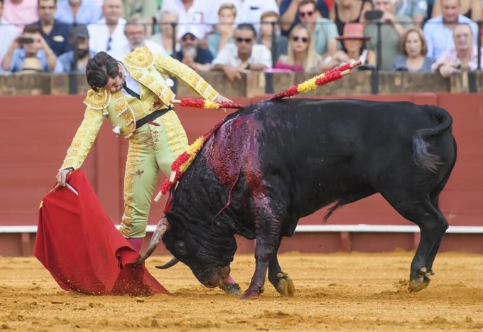 FAENA MEMORABLE DE MORANTE EN LA MAESTRANZA