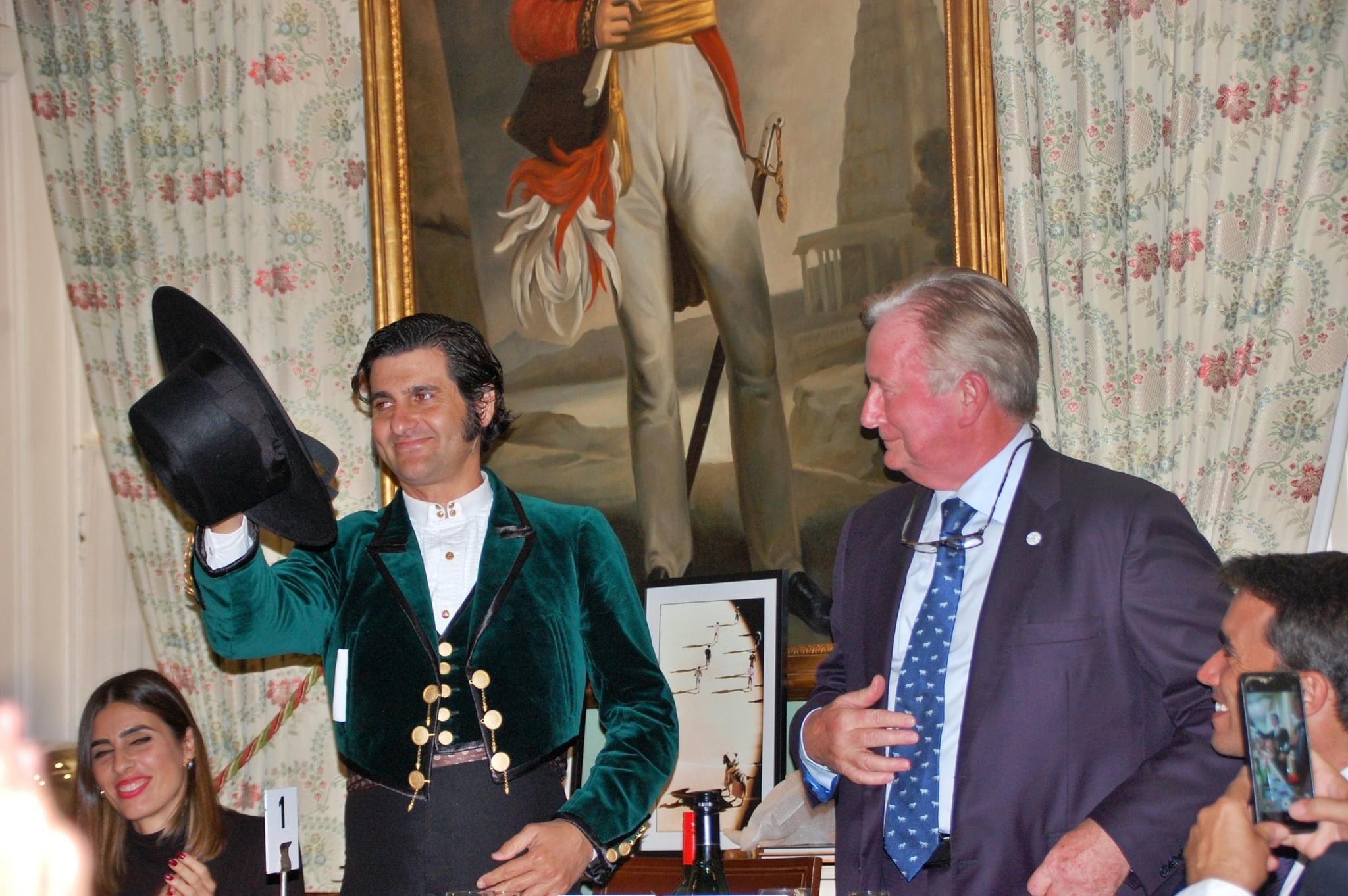 Morante de la Puebla, homenajeado por el Club Taurino London @CTL_toros