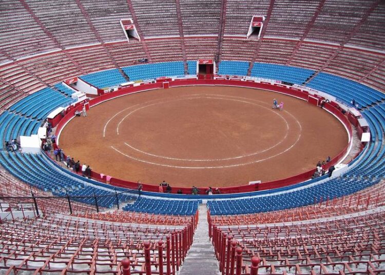 Posponen unas semanas el debate sobre la suspensión en la Plaza México