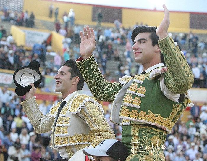 FERIA DEL SOL / SEGUNDA CORRIDA: Talavante y Colombo por Puerta Grande