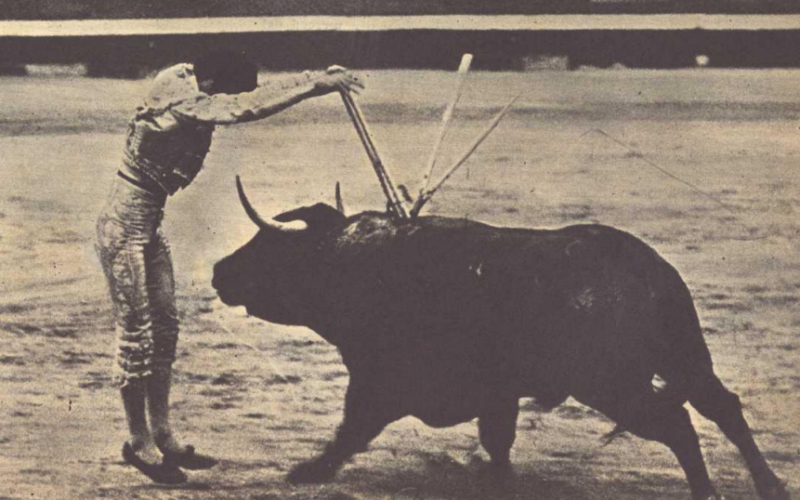1965:Manuel Coelho asomándose al balcón