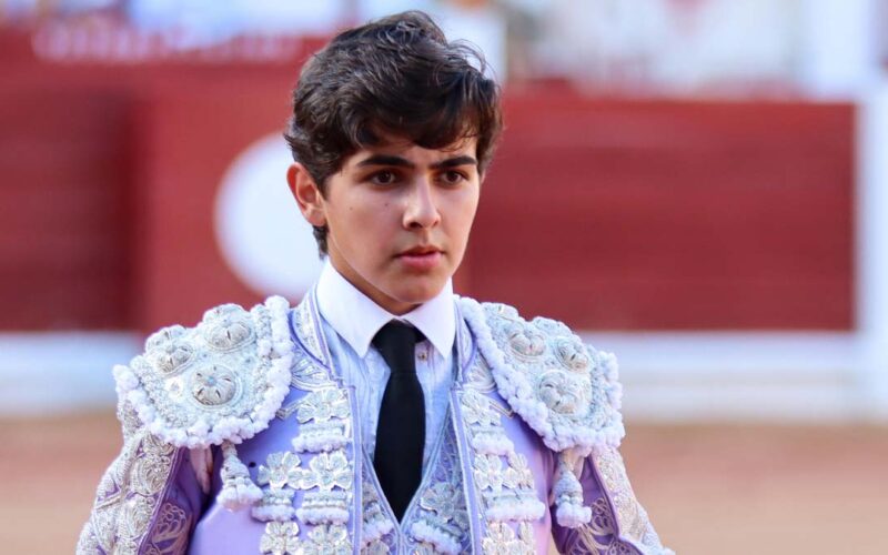 Juan Ortega y Roca Rey darán la alternativa a Manuel Román en la Feria de Córdoba 2025