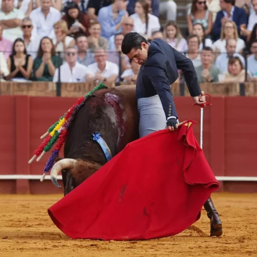 Alejandro Talavante borda el toreo en la bravura más depurada de Domingo Hernández en Sevilla 