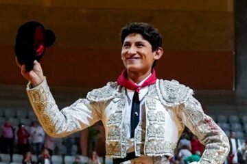 Emiliano Osornio, tres orejas e impacto en el Zapato de Oro, triunfa junto a Cristiano Torres