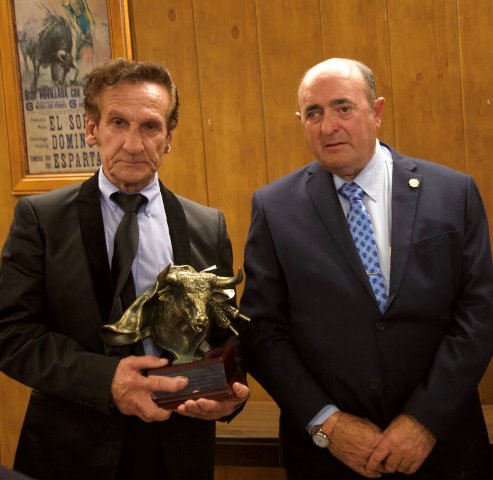 Carlos Escolar «FRASCUELO», «Me gustaría inaugurar la nueva Plaza de Toros de Vélez Rubio» 