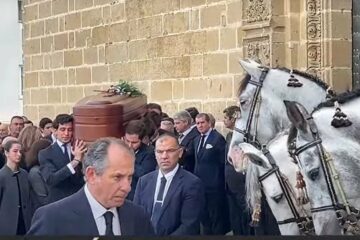 Jerez despide con honores a Don Álvaro Domecq