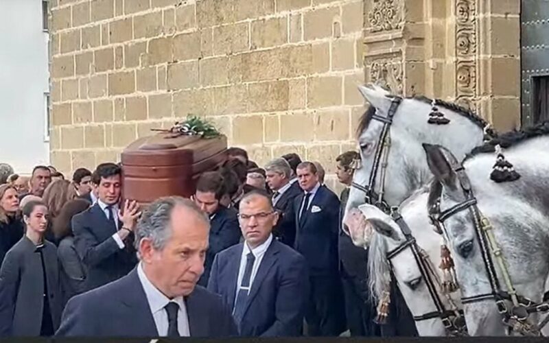 Jerez despide con honores a Don Álvaro Domecq