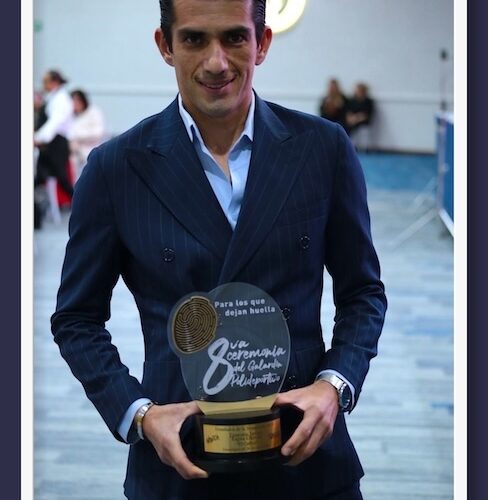 Calita galardonado por la Univa Guadalajara