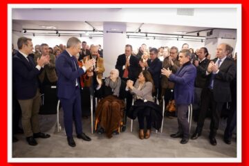 Emotivo homenaje al estimado colega Miguel Ángel Moncholi