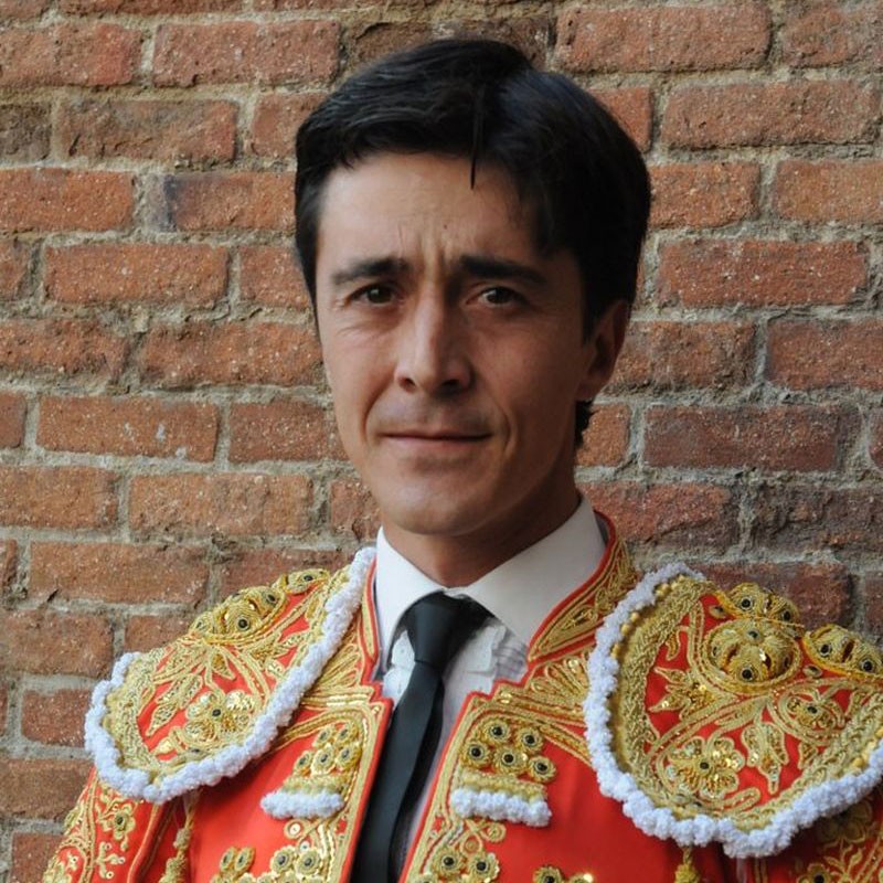 El Capea, cogido en el campo, sufre una cornada “extensa pero limpia” en la ingle