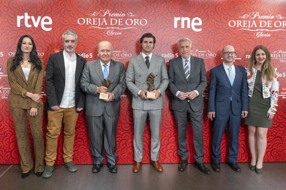 Morante y Victoriano del Río recogen la Oreja y el Hierro de Oro 2022 de RNE